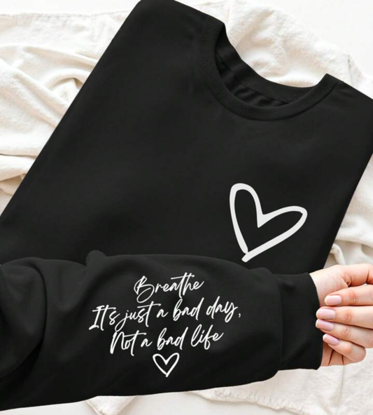 MINDiT Women's Heart & Letter Print Crew Sweatshirt